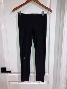 Under Armour Black HeatGear Compression Leggings - size S